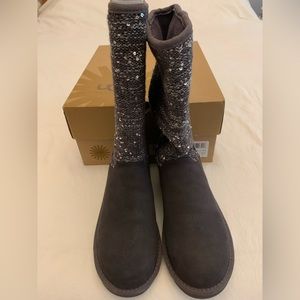 New in box Ugg Camaya sequin boot in charcoal